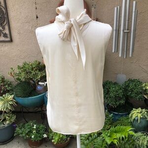 Loro Piana by Rani Arabella Sleeveless Tie Neck Cashmere Wool Silk Blend Sweater